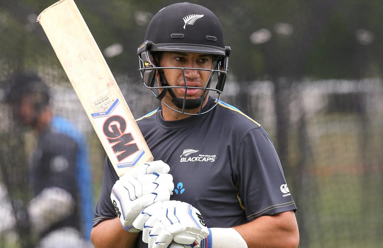 Images Of Ross Taylor With Bat