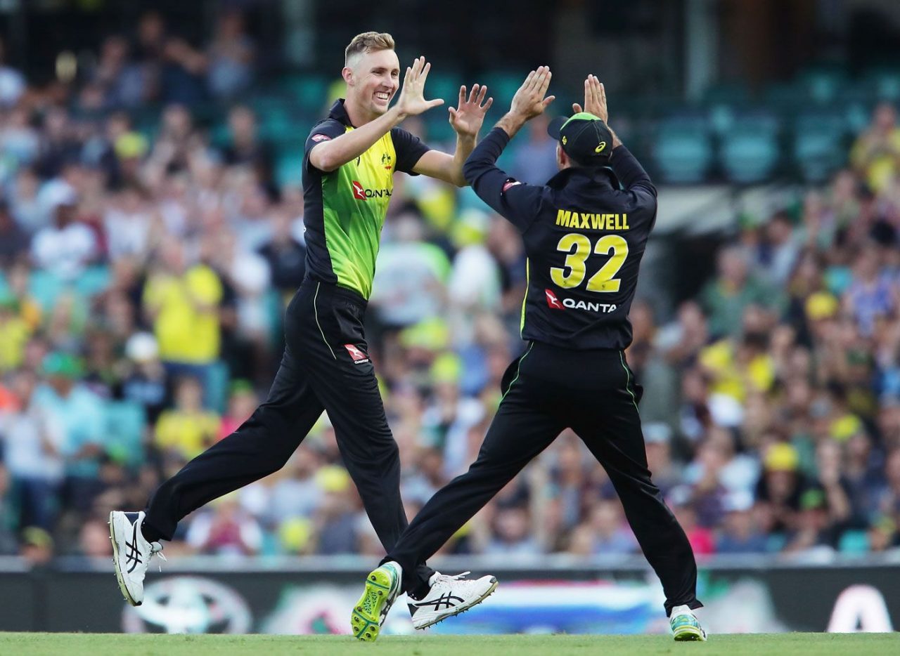 Billy Stanlake Celebrate The Wicket With His Tammate