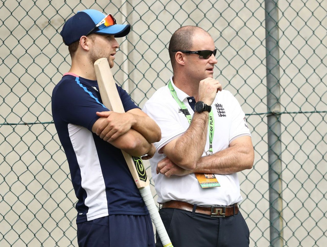 Dawid Malan Chats With England Director Of Cricket Andrew Strauss