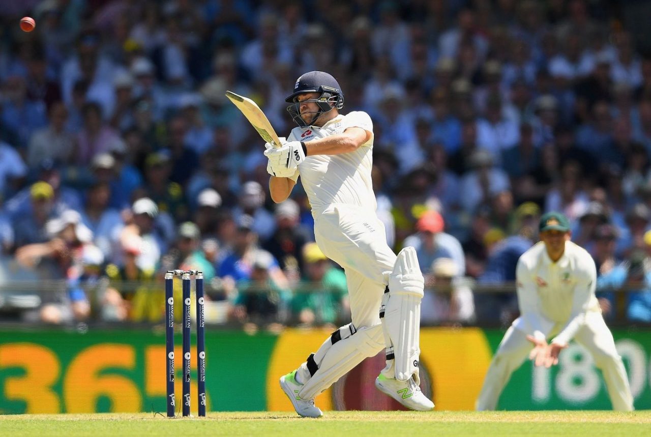 Dawid Malan Plays The Hook Shot