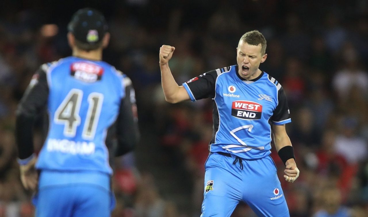 Peter Siddle Exults After Dismissing The Wicket