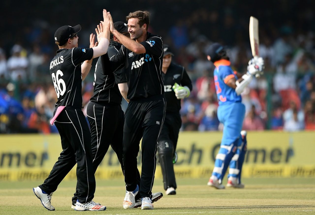 Tim Southee And His Teammates Celebrates The Wicket