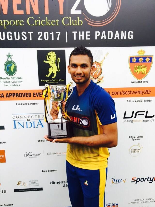 Dasun Shanaka With His Best Player Award