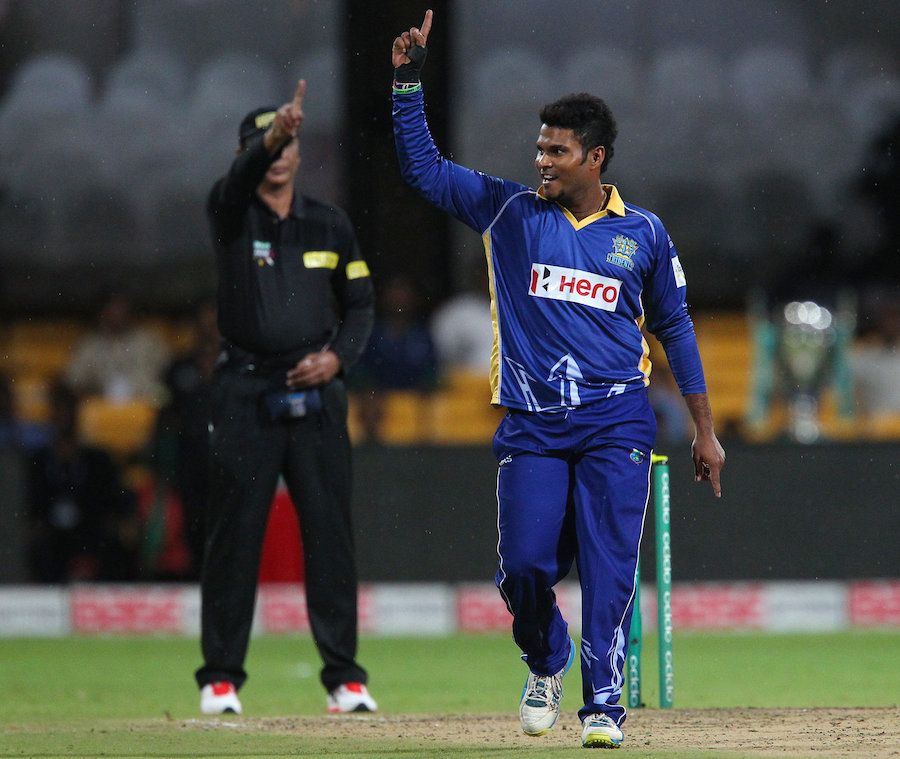 Dilshan Munaweera Celebrates The Wicket