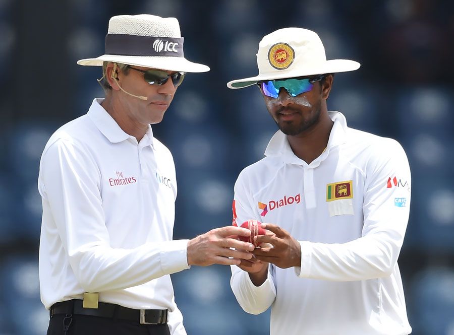 Dinesh Chandimal Asks Nigel Llong To Inspect The Ball