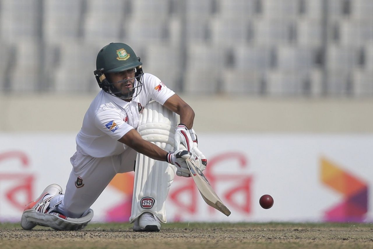 Mehidy Hasan Miraz Attempts Sweeps Shot