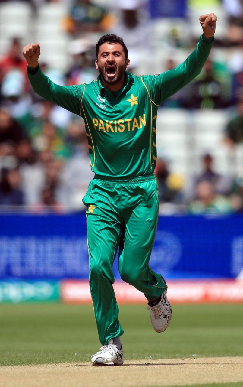 Wicket Celebration Pics Of Junaid Khan